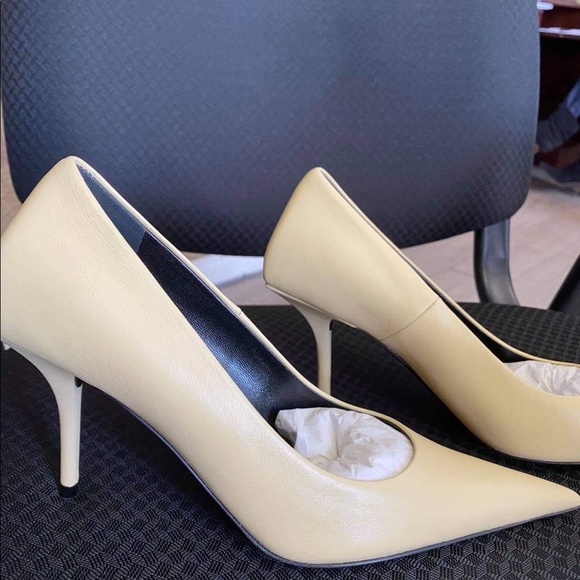 Balenciaga - Picture 4 of 6